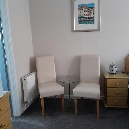 Relax At Rosscourt Guest House-Free On Site Parking (Adults Only) Bournemouth Esterno foto