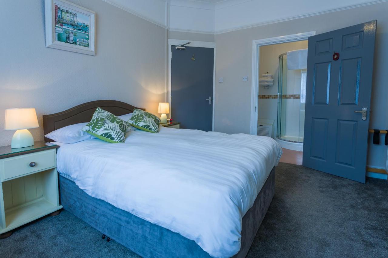 Relax At Rosscourt Guest House-Free On Site Parking (Adults Only) Bournemouth Esterno foto