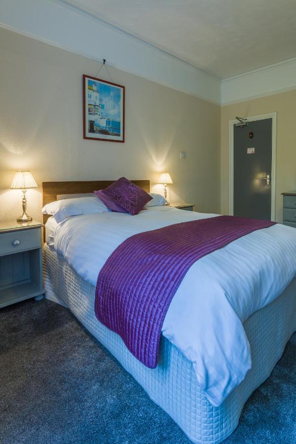 Relax At Rosscourt Guest House-Free On Site Parking (Adults Only) Bournemouth Esterno foto