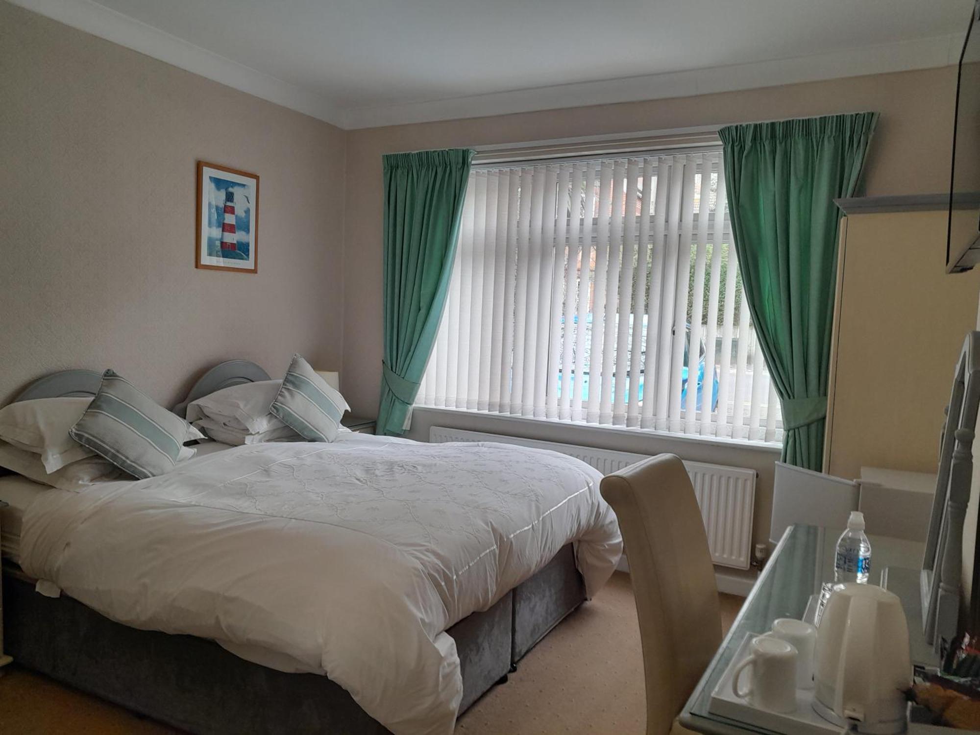 Relax At Rosscourt Guest House-Free On Site Parking (Adults Only) Bournemouth Esterno foto